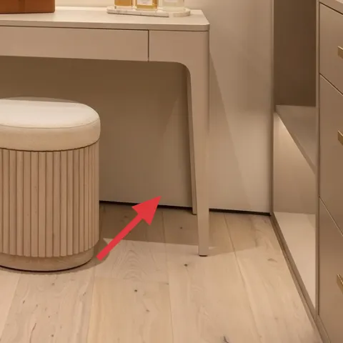 round white ribbed stool