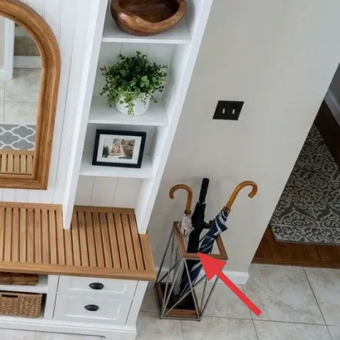 wood-handled umbrella holder stand