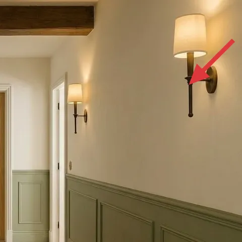 plug-in wall sconce (right side)